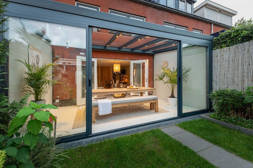 Maak van je tuin een tweede woonkamer met een overkapping